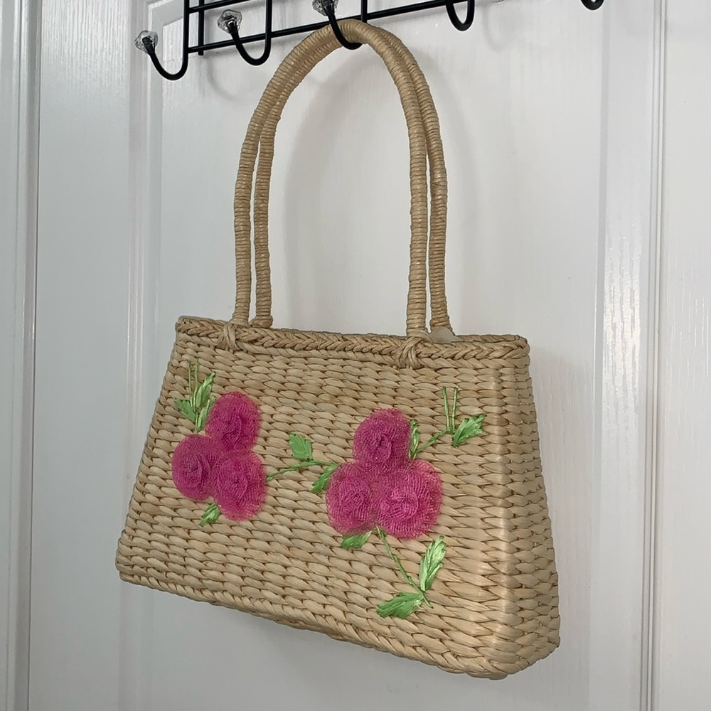 Mesh Flower Design Straw Bag - Picture 3 of 17